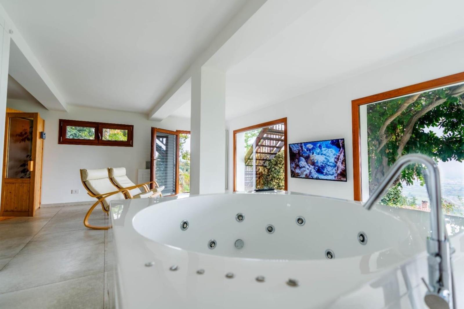 Chalet Sophie - Luxury Chalet Roletto Zewnętrze zdjęcie